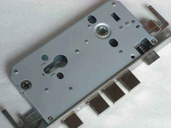 成都市24小时上门开锁公司